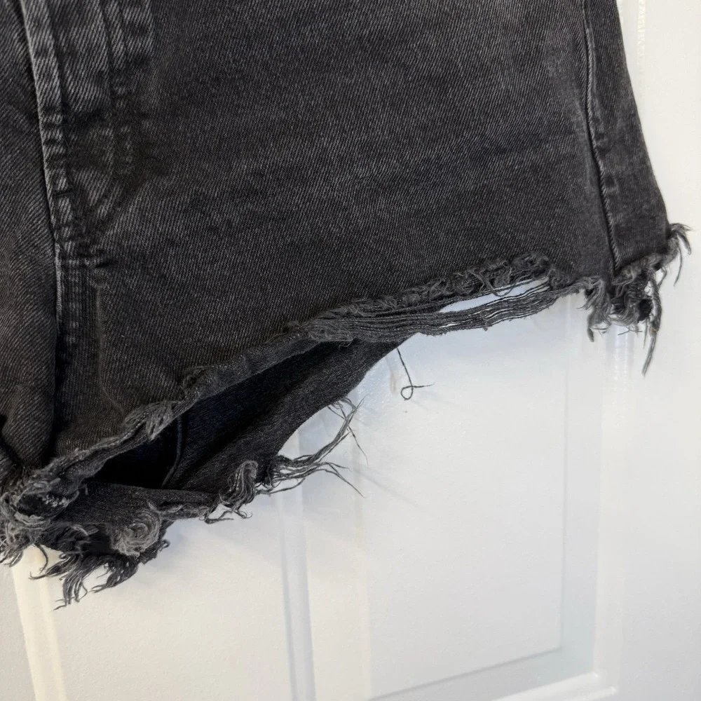 Zara Denim Cut-Off Distressed Raw Hem Pocket Shorts Womens Black Size 10‎